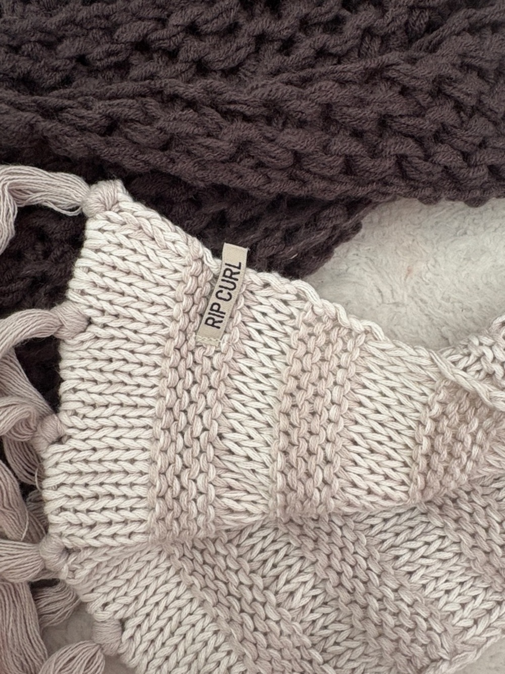 3 Ripcurl Scarfs - Picture 3 of 4